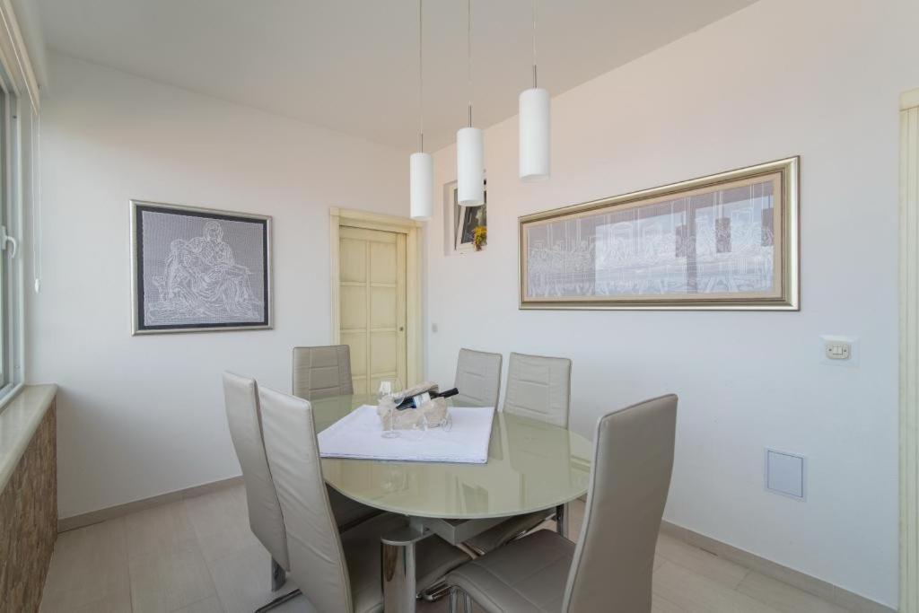 Apartment Marcela Sutivan Buitenkant foto