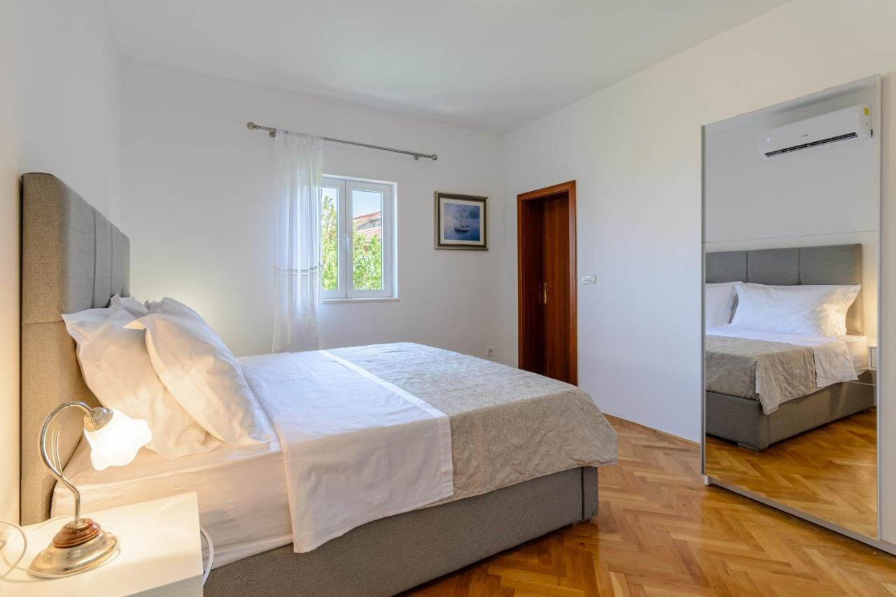 Apartment Marcela Sutivan Buitenkant foto