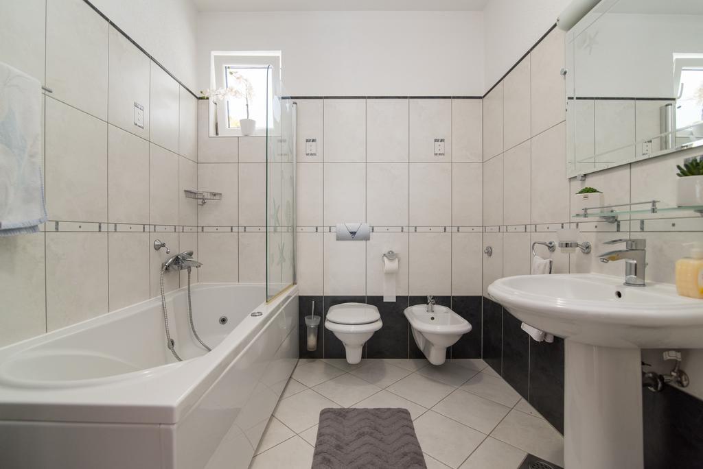 Apartment Marcela Sutivan Buitenkant foto